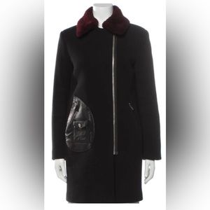 SANDRO Black Wool Coat With Burgundy Shearling Collar and Diagonal Zipper